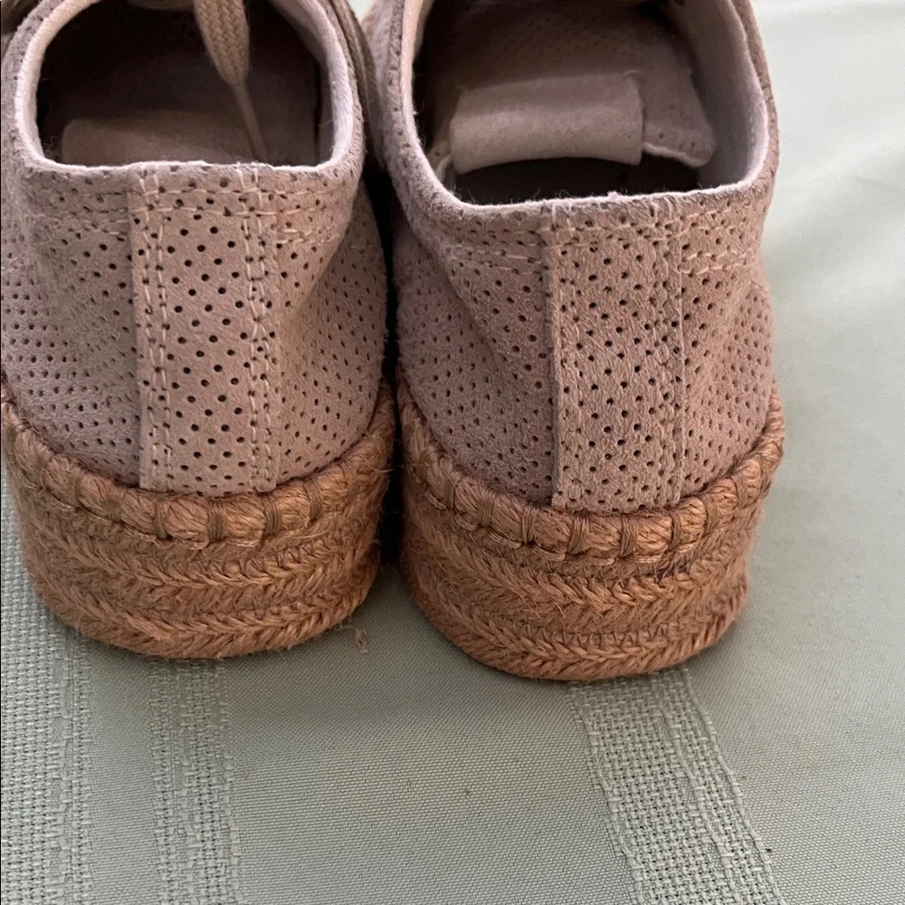 Tretorn stylish tan